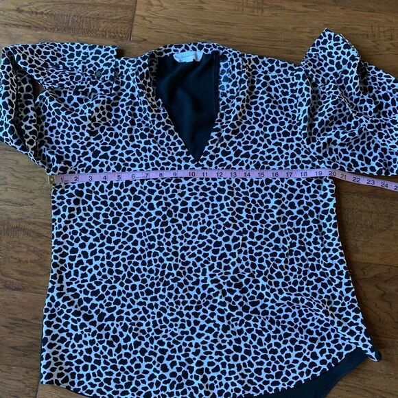 Vince Camuto Animal Print Apparel Sheer Blouses - Picture 5 of 13